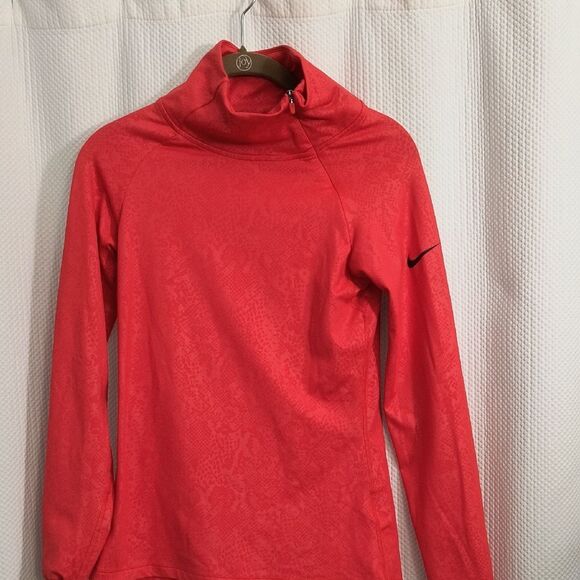 ❤️Nike Red Long Sleeve Pullover Women's - Picture 1 of 5